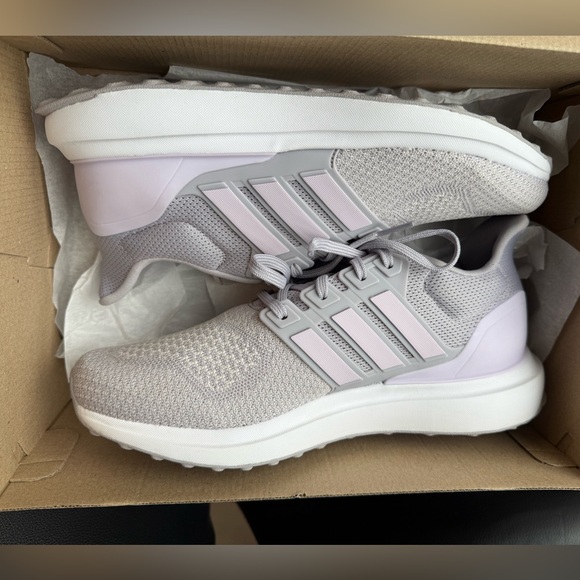 adidas Shoes - Adidas UBounce DNA Grey Lavender Women’s Running Shoe. Excellent Condition!